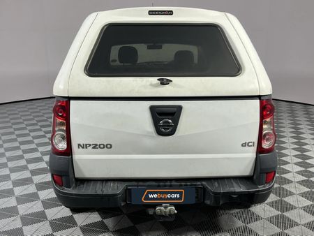 2021-Nissan-NP200-15-dCi-Safety-Pack_15