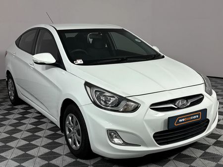 2014-Hyundai-Accent-16-GLS-Fluid_16