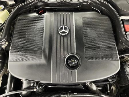2010-Mercedes-Benz-C-Class-C-220-CDi-BE-Avantgarde-Auto_9
