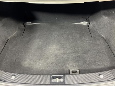2010-Mercedes-Benz-C-Class-C-220-CDi-BE-Avantgarde-Auto_10