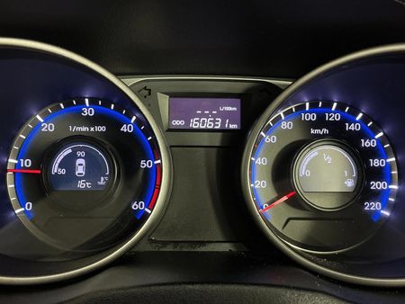 2015-Hyundai-ix35-17-CRDi-Premium_2