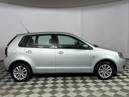 2016-Volkswagen-Polo-Vivo-GP-14-Trendline-5-dr_16
