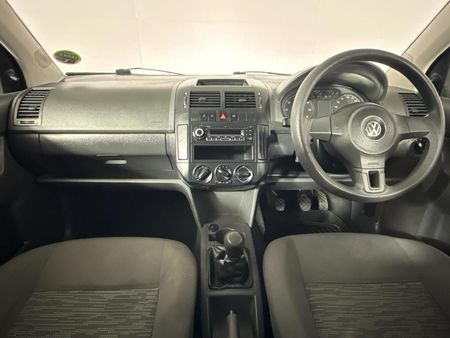 2016-Volkswagen-Polo-Vivo-GP-14-Trendline-5-dr_1