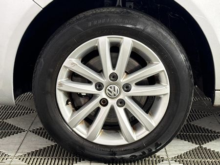 2016-Volkswagen-Polo-Vivo-GP-14-Trendline-5-dr_4