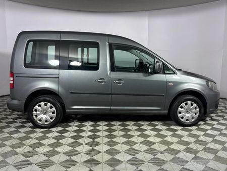 2013-Volkswagen-Caddy-16i-Trendline_17