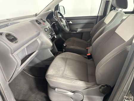 2013-Volkswagen-Caddy-16i-Trendline_8