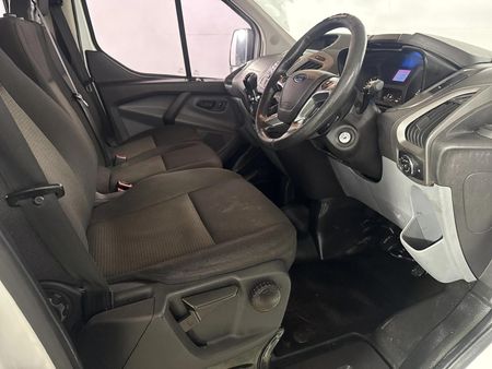 2016-Ford-Transit-Custom-22-TDCi-Ambiente-LWB-Panel-Van_9