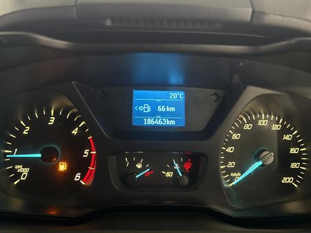 2016-Ford-Transit-Custom-22-TDCi-Ambiente-LWB-Panel-Van_2