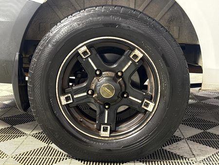 2016-Ford-Transit-Custom-22-TDCi-Ambiente-LWB-Panel-Van_7