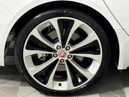 2021-Jaguar-XF-20-HSE-R-Dynamic-P250_7