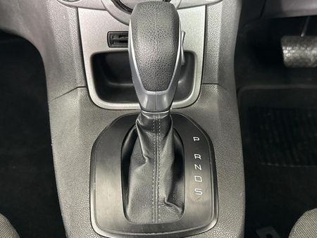 2016-Ford-Fiesta-10-EcoBoost-Ambiente-Auto-5-dr_10