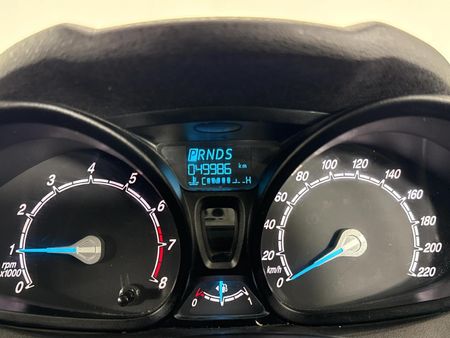 2016-Ford-Fiesta-10-EcoBoost-Ambiente-Auto-5-dr_2