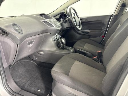 2016-Ford-Fiesta-10-EcoBoost-Ambiente-Auto-5-dr_8