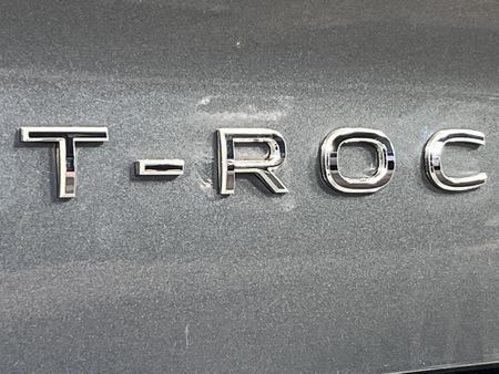 2023-Volkswagen-T-Roc-14-TSI-Design-Auto_10