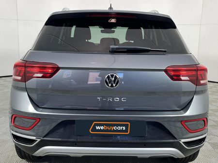 2023-Volkswagen-T-Roc-14-TSI-Design-Auto_17