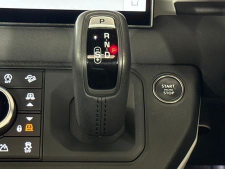 2023-Land-Rover-Defender-110-D300-SE-X-Dynamic-221kW_10