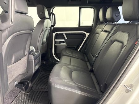 2023-Land-Rover-Defender-110-D300-SE-X-Dynamic-221kW_3