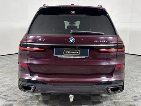2023-BMW-X7-xDrive-40d-Design-Pure-Excellence_17