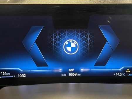 2023-BMW-X7-xDrive-40d-Design-Pure-Excellence_2