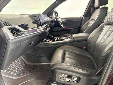 2023-BMW-X7-xDrive-40d-Design-Pure-Excellence_8