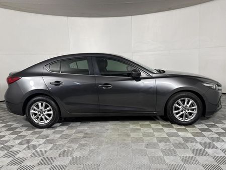 2017-Mazda-3-16-Dynamic-Auto_13