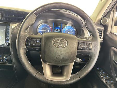 2022-Toyota-Fortuner-28-GD-6-Raised-Body-Auto_10