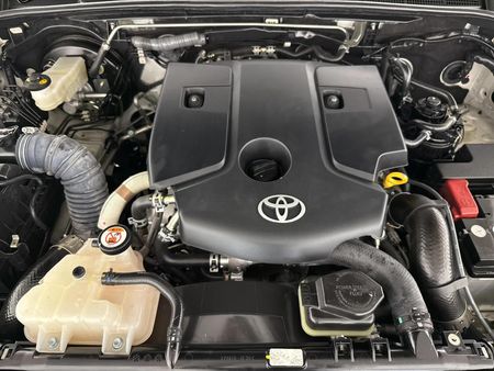 2022-Toyota-Fortuner-28-GD-6-Raised-Body-Auto_11