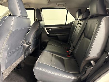 2022-Toyota-Fortuner-28-GD-6-Raised-Body-Auto_3