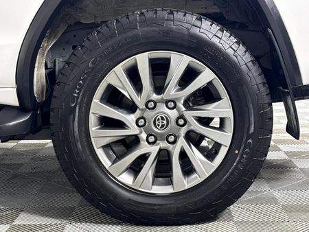 2022-Toyota-Fortuner-28-GD-6-Raised-Body-Auto_6