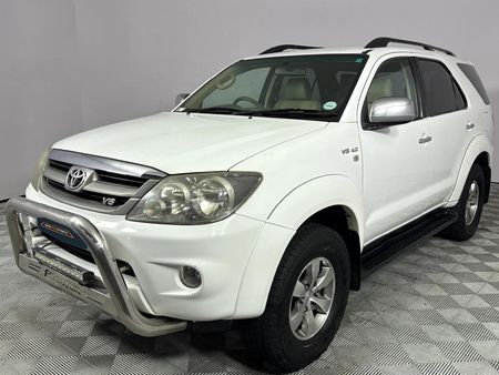 2008-Toyota-Fortuner-40-V6-Auto-4x4_0