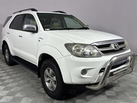 2008-Toyota-Fortuner-40-V6-Auto-4x4_16