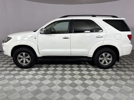 2008-Toyota-Fortuner-40-V6-Auto-4x4_19