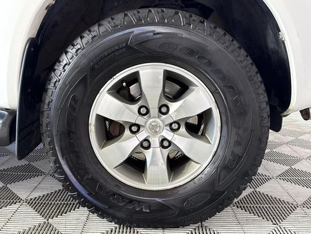 2008-Toyota-Fortuner-40-V6-Auto-4x4_5