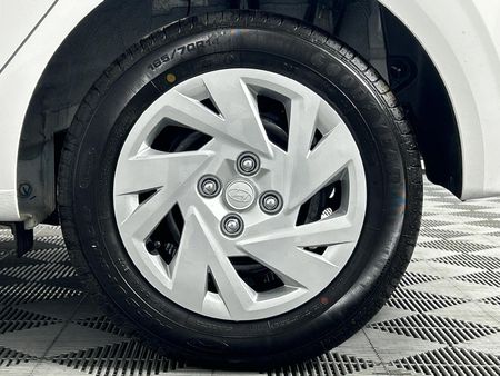2026-Hyundai-Grand-i10-10-Motion_6