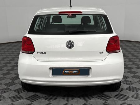 2012-Volkswagen-Polo-14-Comfortline-5-dr_18