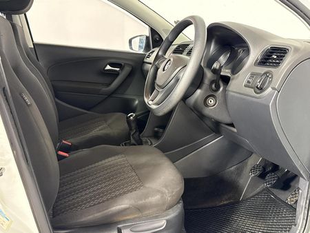 2016-Volkswagen-Polo-GP-14-TDI-Trendline_9