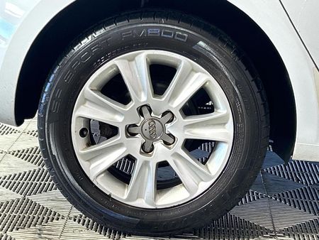 2013-Audi-A1-Sportback-14-TFSI-Attraction_7