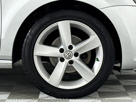 2015-Volkswagen-Polo-GP-12-TSI-Comfortline-66kW_5