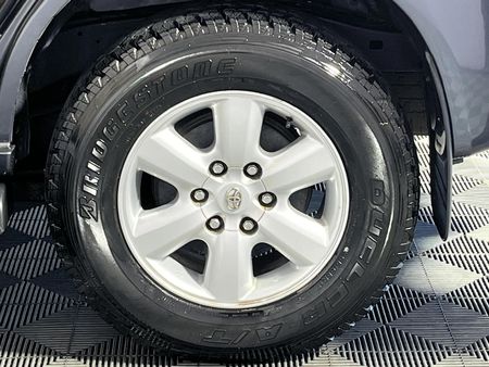 2011-Toyota-Fortuner-30-D-4D-Raised-Body_6