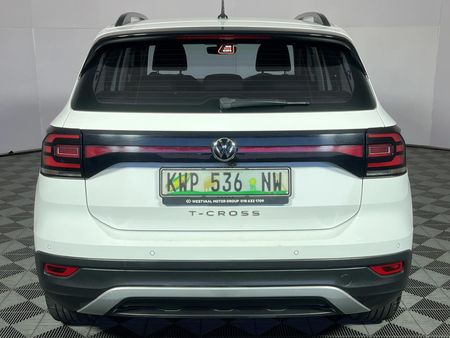 2023-Volkswagen-T-Cross-10-TSI-Comfortline_17
