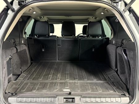 2018-Land-Rover-Discovery-30-TD6-SE_13