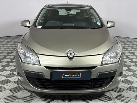 2009-Renault-Megane-III-19-dCi-Dynamique-5-dr_15