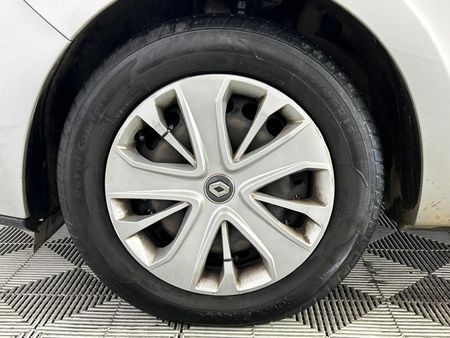 2019-Renault-Clio-IV-900T-Authentique-5-dr-66kW_4
