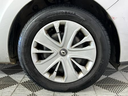 2019-Renault-Clio-IV-900T-Authentique-5-dr-66kW_5