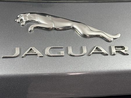 2017-Jaguar-F-Pace-30D-AWD-R-Sport_11