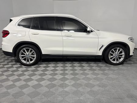 2019-BMW-X3-sDrive18d_17