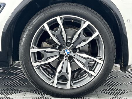 2019-BMW-X4-xDrive20d-M-Sport_5