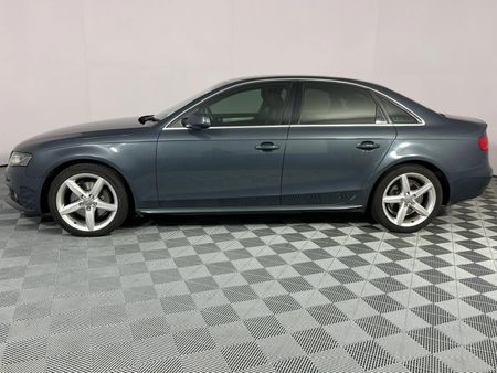 2011-Audi-A4-20-TFSI-quattro-Ambiente-Auto-155kW_19