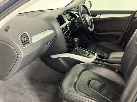 2011-Audi-A4-20-TFSI-quattro-Ambiente-Auto-155kW_8
