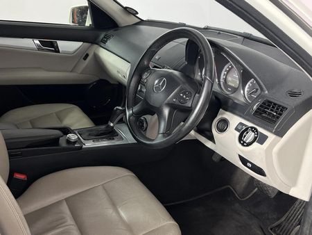 2010-Mercedes-Benz-C-Class-C-180K-BE-Avantgarde-Auto_9